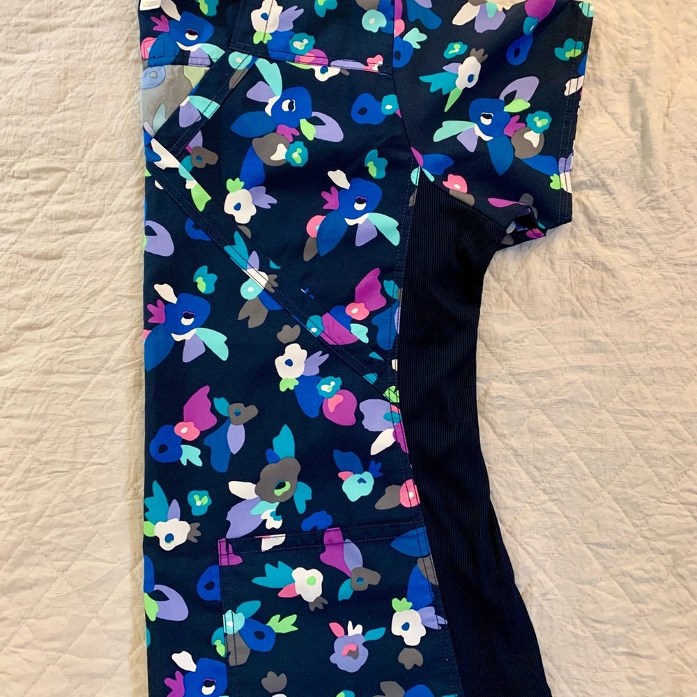 Women’s Wonderwink Floral Scrub Top XL